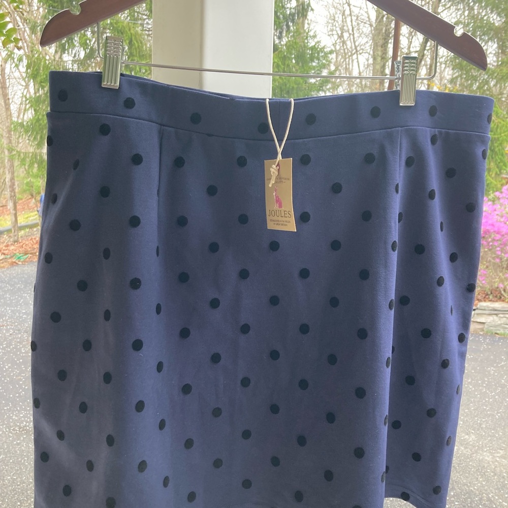 LAST CALL going out of business!
polka dot above knee straight skirt size 14 NWT - Picture 4 of 16